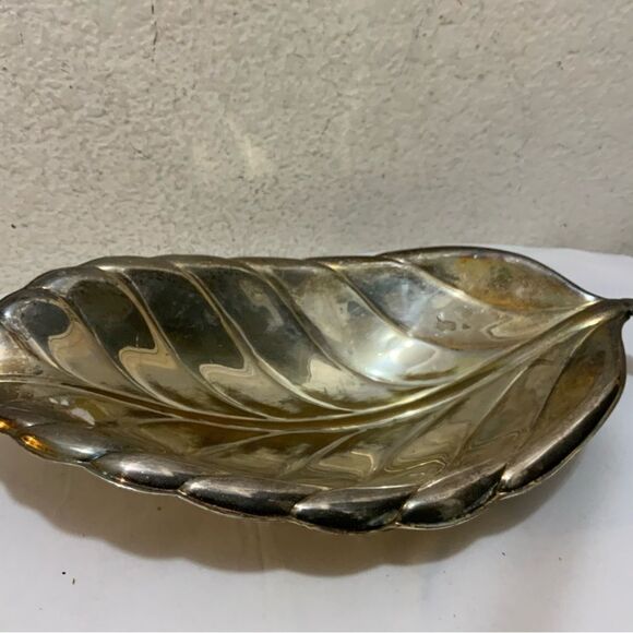 INTERNATIONAL SILVER PLATE 15" LEAF BOWL TROPICAL 8114 TARNISHED - Picture 2 of 7